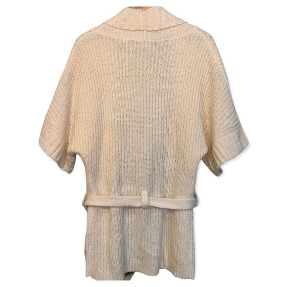 BCBGMaxAzria Chunky Knit Wool Blend Cream Sweater Cardigan Size Medium - Picture 2 of 7